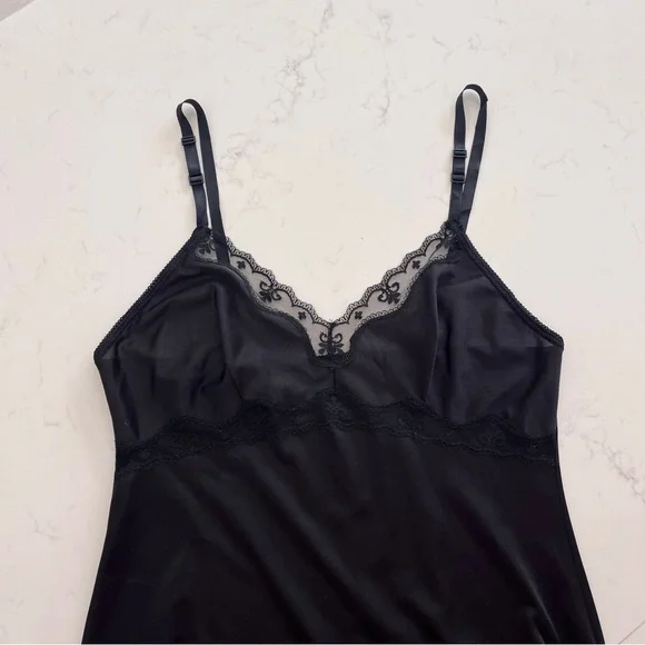 Black lace trim mesh silky chemise slip dress, size M-L 🖤 - Picture 6 of 9